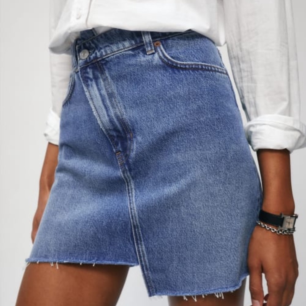 Reformation Ellie asymmetric denim skirt size 26